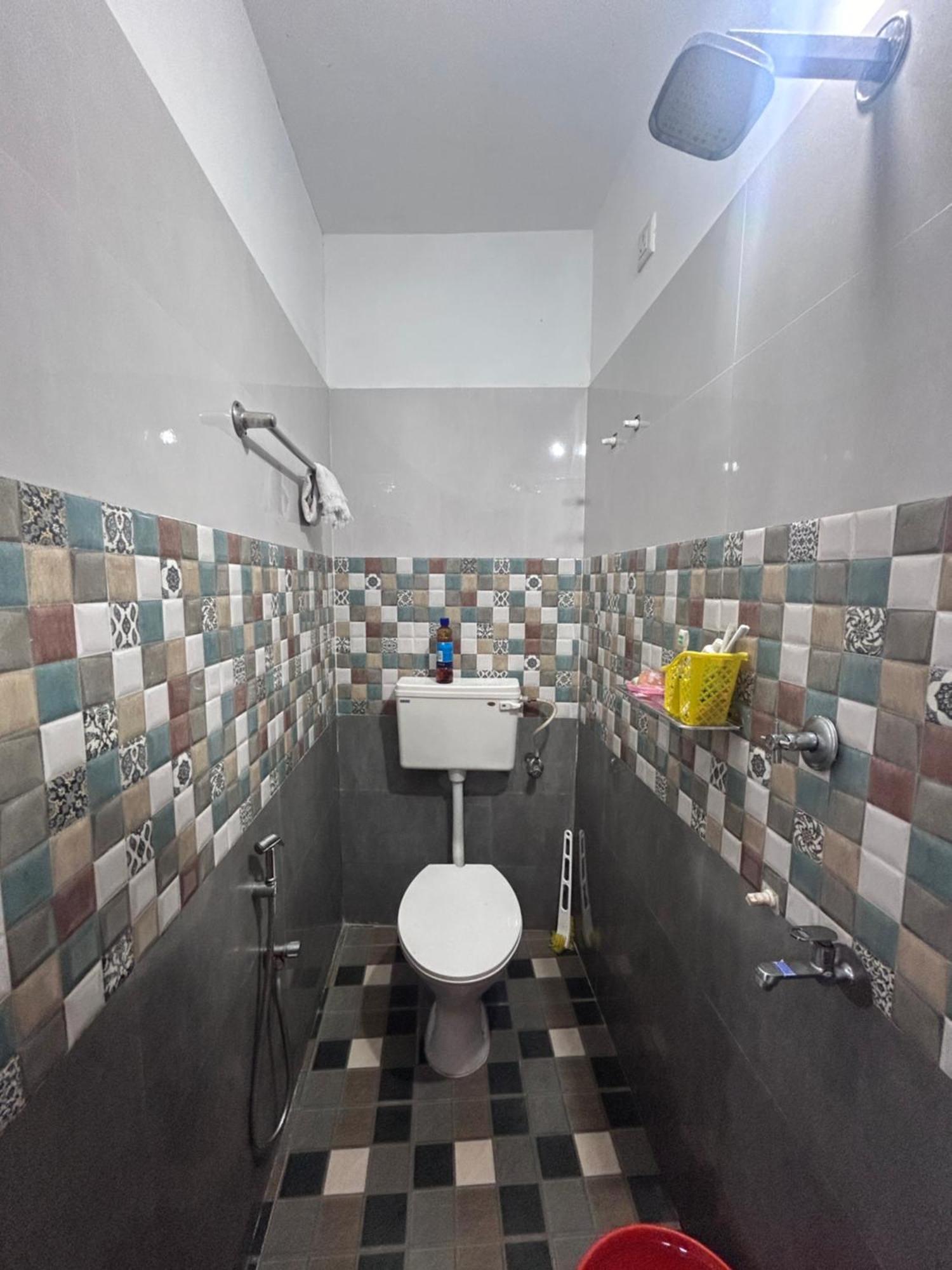 Chaithritha Ladies Homestay Thiruvananthapuram Екстер'єр фото