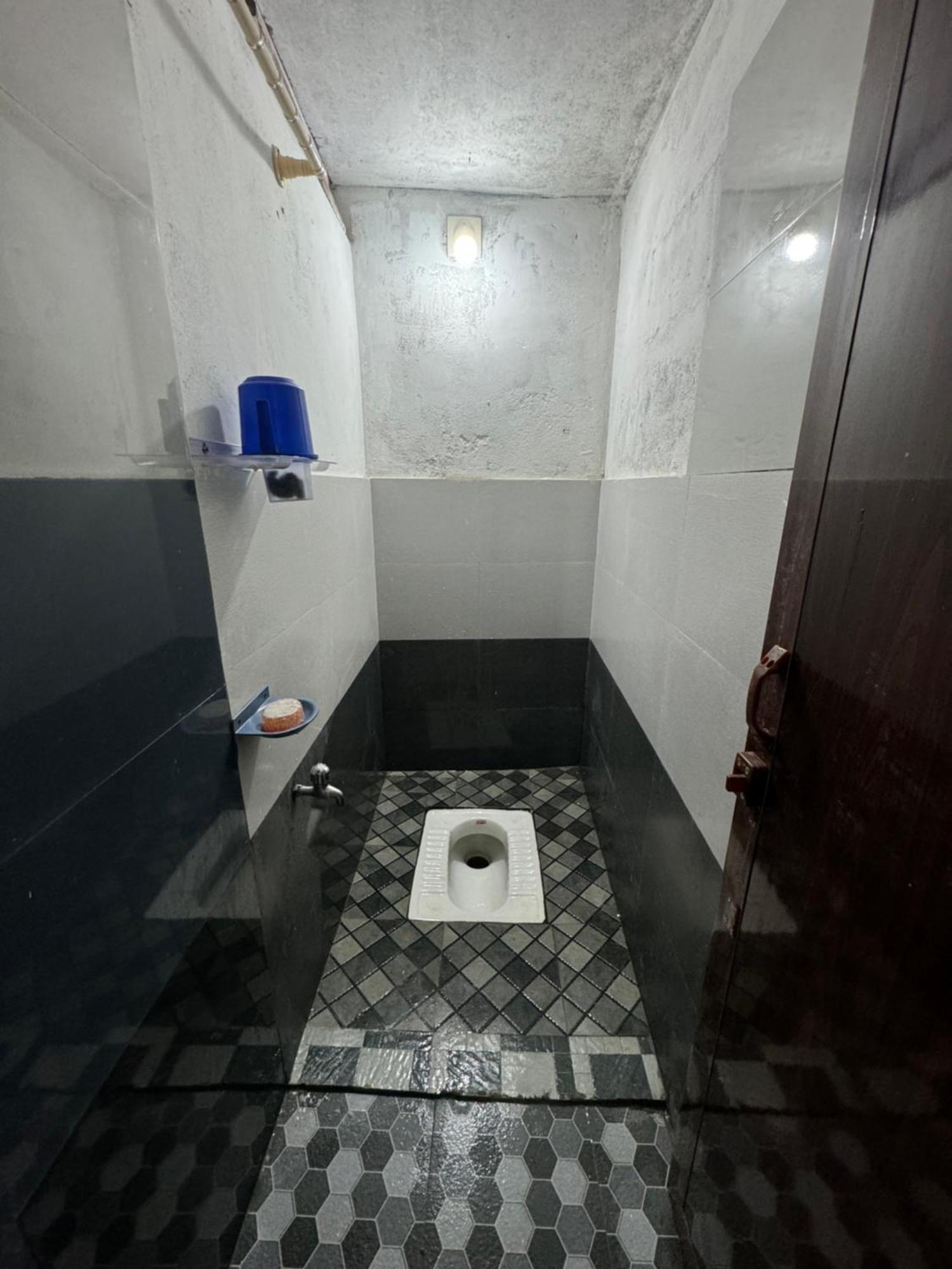 Chaithritha Ladies Homestay Thiruvananthapuram Екстер'єр фото
