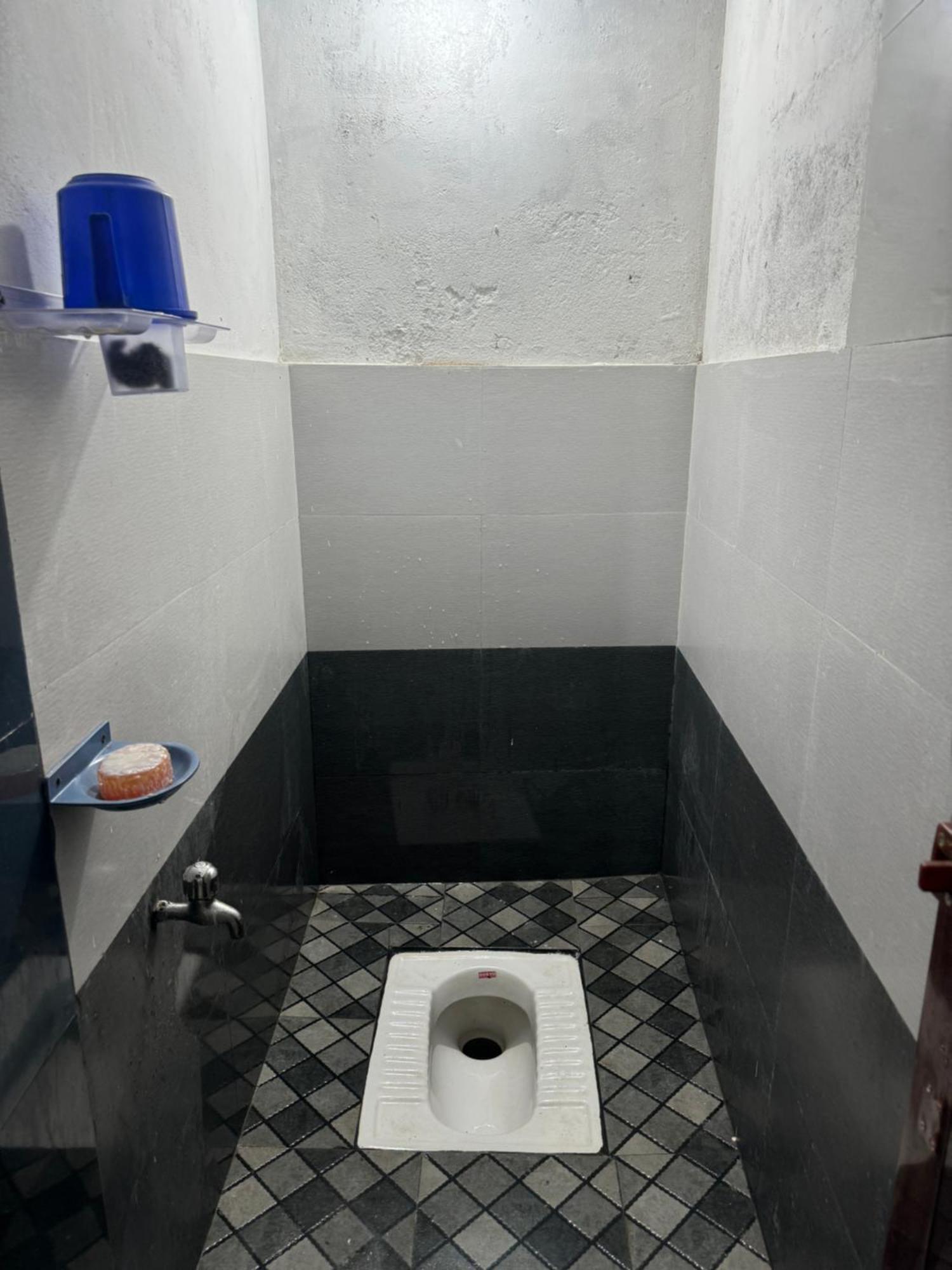 Chaithritha Ladies Homestay Thiruvananthapuram Екстер'єр фото